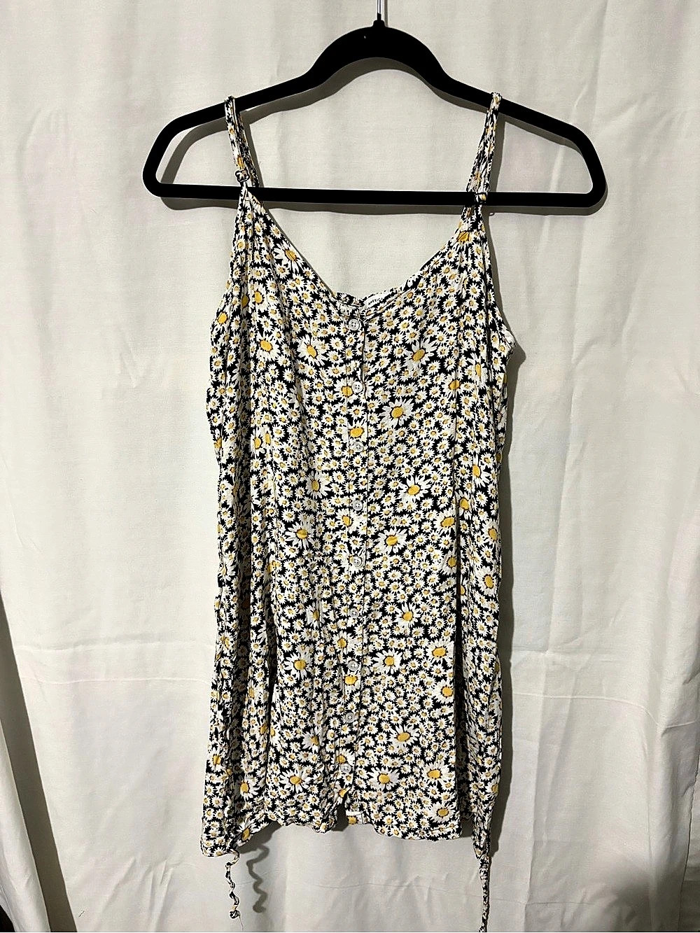 American Eagle Floral Mini Daisy dress in Medium